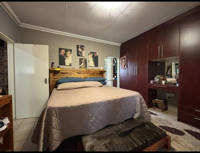 3 BEDROOM HOUSE TO LET IN UNITAS PARK